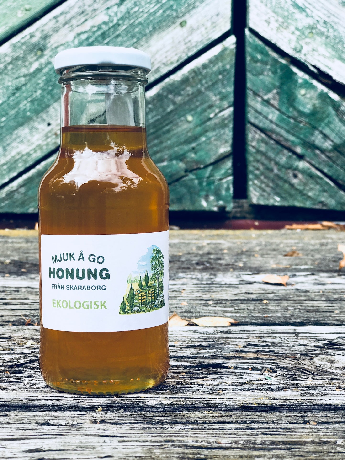 Mjuk må go honung från Skaraborg flytande